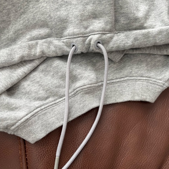 Nike Long Sleeve Gray Drawing Logo Sweat Shirt - LX - Picture 11 of 11